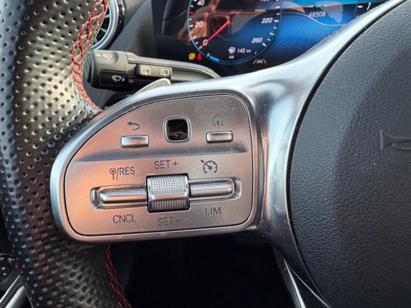 Image Mercedes-Benz CLASSE B 180 d AMG Line Edition 2.0 116 8G-DCT Cam recul Pack sport black PARKTRONIC Hayon auto Keyless go Si